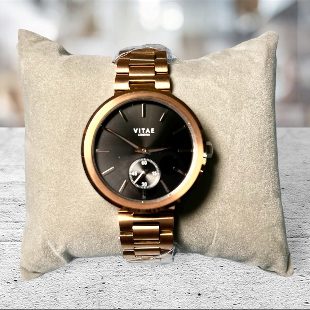Vitae London Women's Elmington Rose Gold-Tone Stainless Steel Bracelet Watch